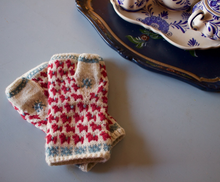 Dala Horse Mitts Pattern
