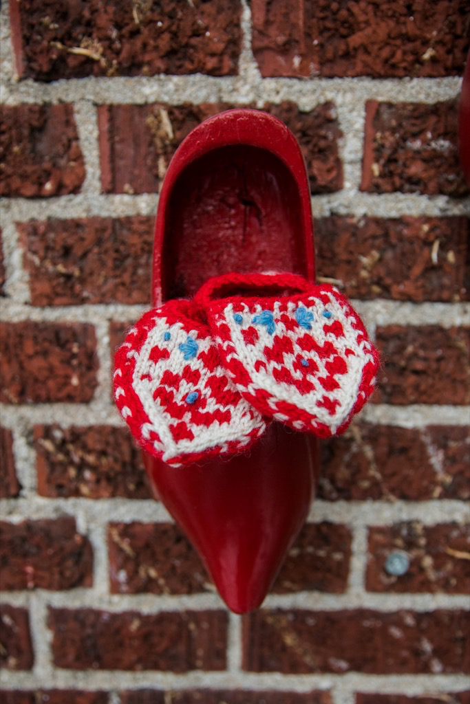 Kari Slippers Pattern