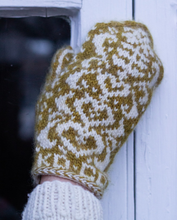 Larsdatter Mitten Pattern