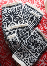 Randi & Kjell Mitts Pattern